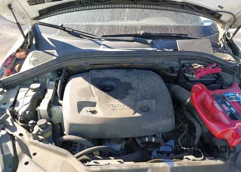 2016 Volvo Xc60 T5 Drive-E Premier из США, поврежденный, VIN YV440MDK4G2843893